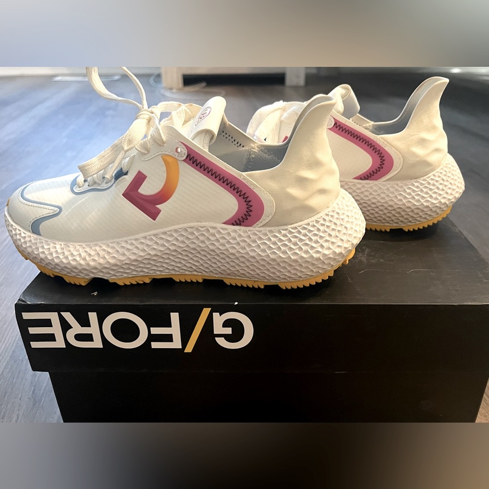 G/Fore women’s 6.5